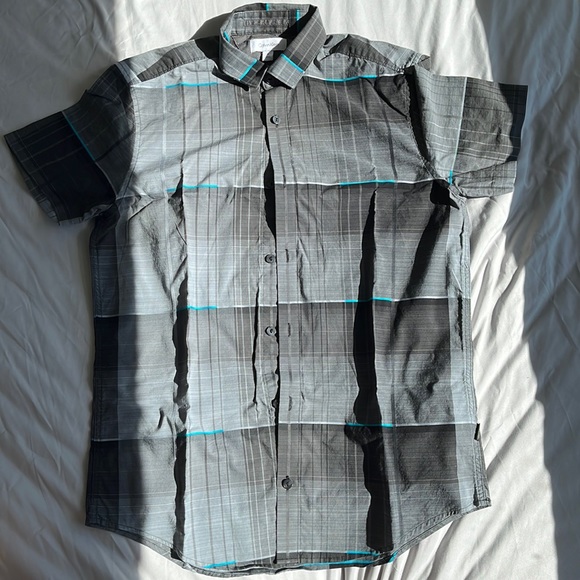 Calvin Klein Shirt - Picture 1 of 8